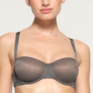 SKIMS Gray Underwire Bra